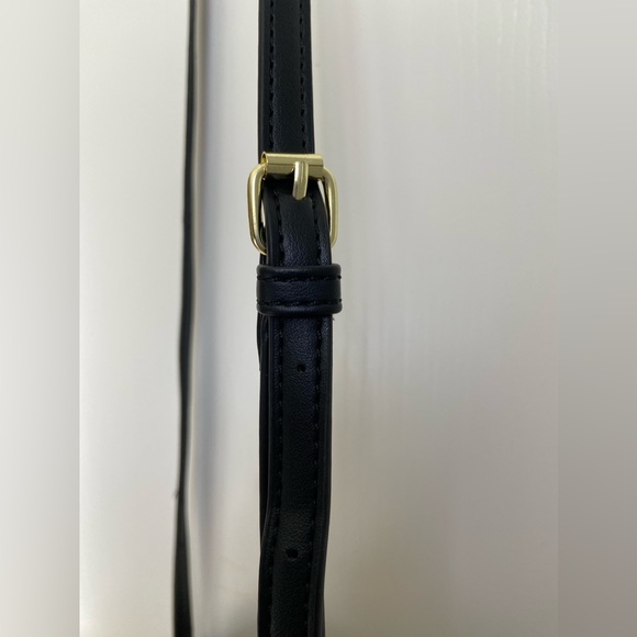 LONDON FOG ELLIE SIGNATURE CROSSBODY - Picture 11 of 15